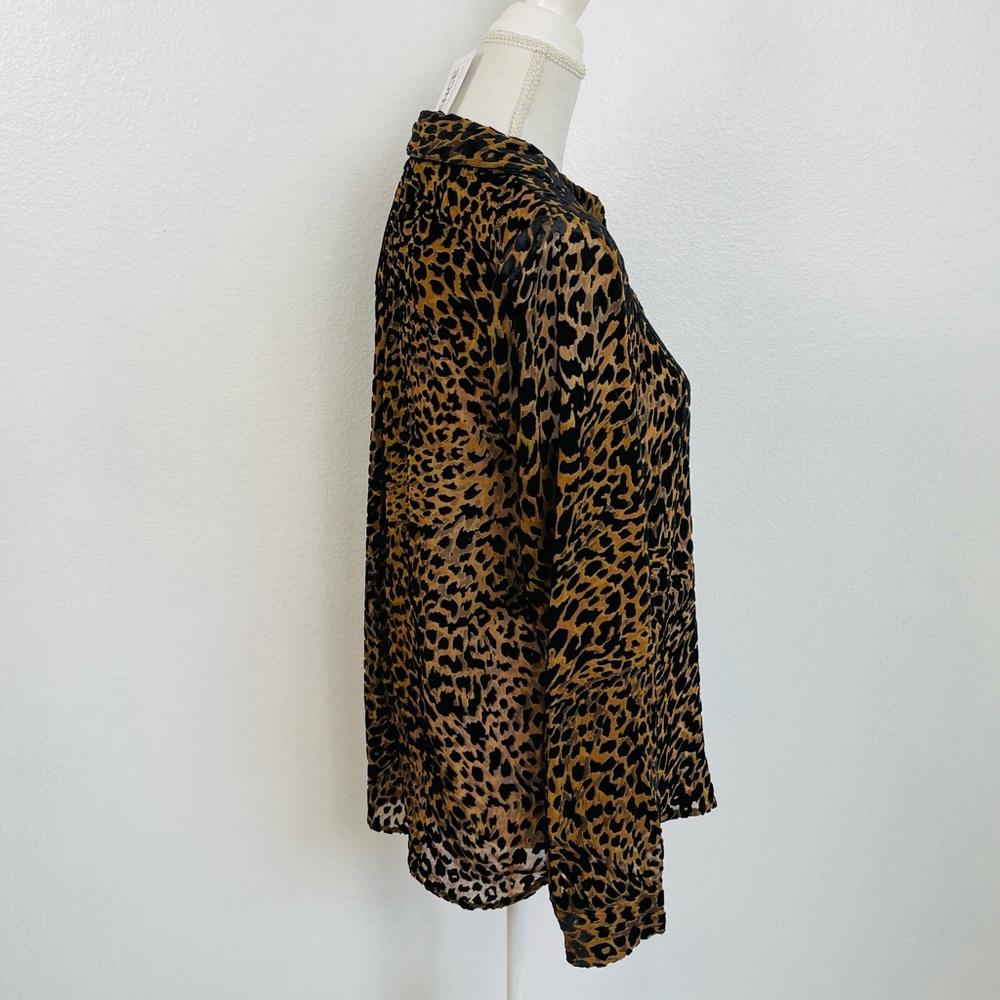 L AGENCE
Laurent Silk Leopard Velvet Shirt - Picture 8 of 12